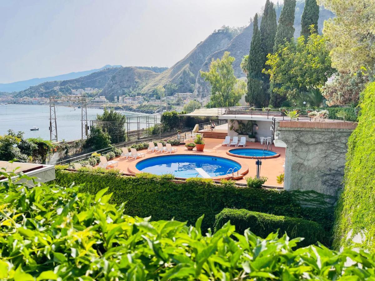 Apartament On The Sea And With Swimming Pool Taormina Luaran gambar